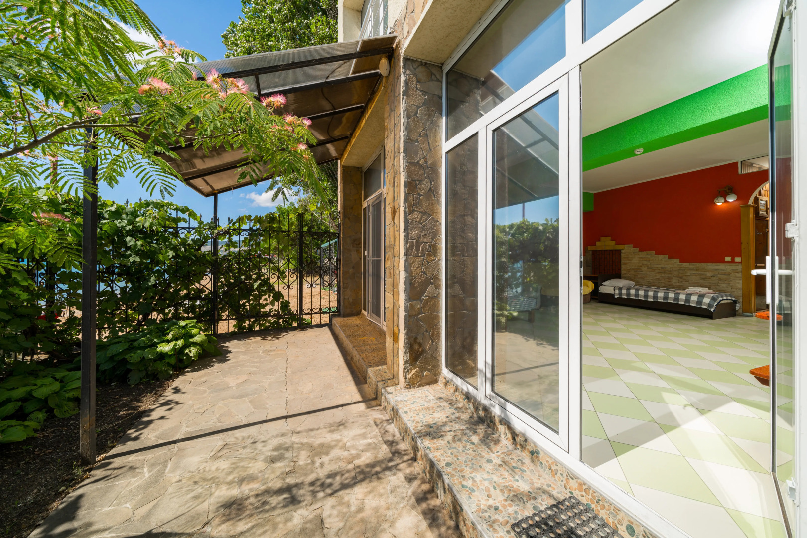 Отель Золотые Пески