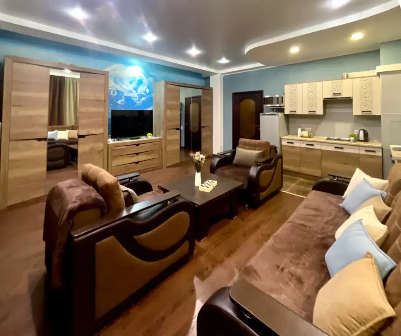 Апартаменты Семейные с Балконом  и Красивым Видом в Сосновом Лесу от Квартирукинг