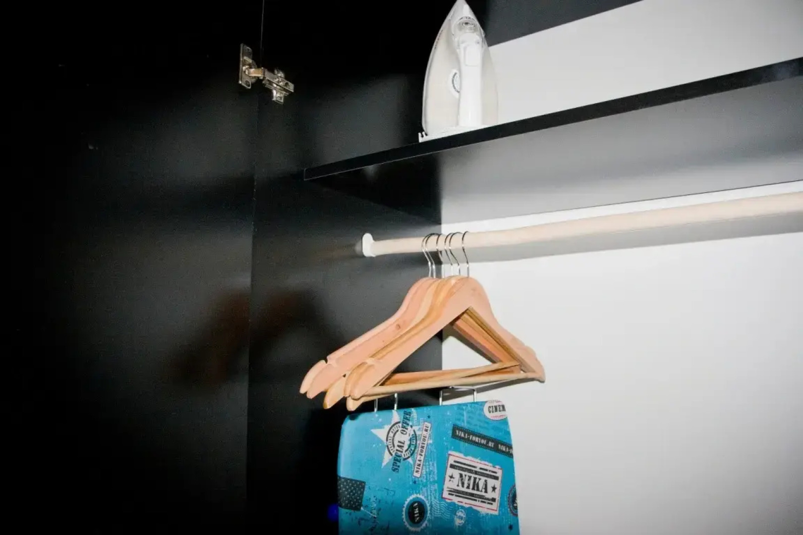 Апартаменты двухкомнатные ЛЮКС у ДК Металлургов. Барбарис