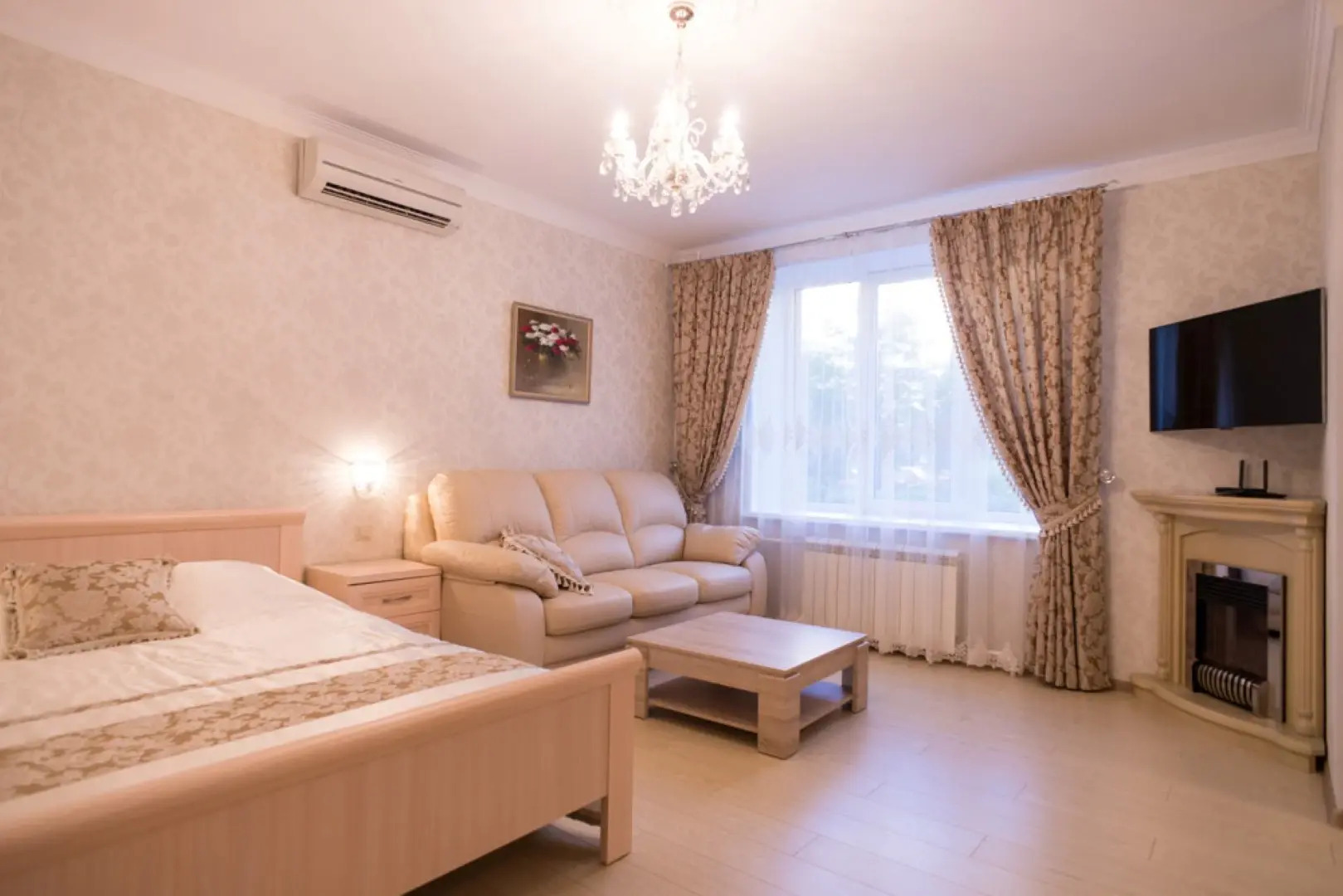 Апартаменты Мира