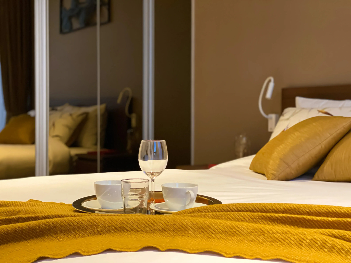 Апартаменты 2 спальни с видом на озеро в шаге от моря