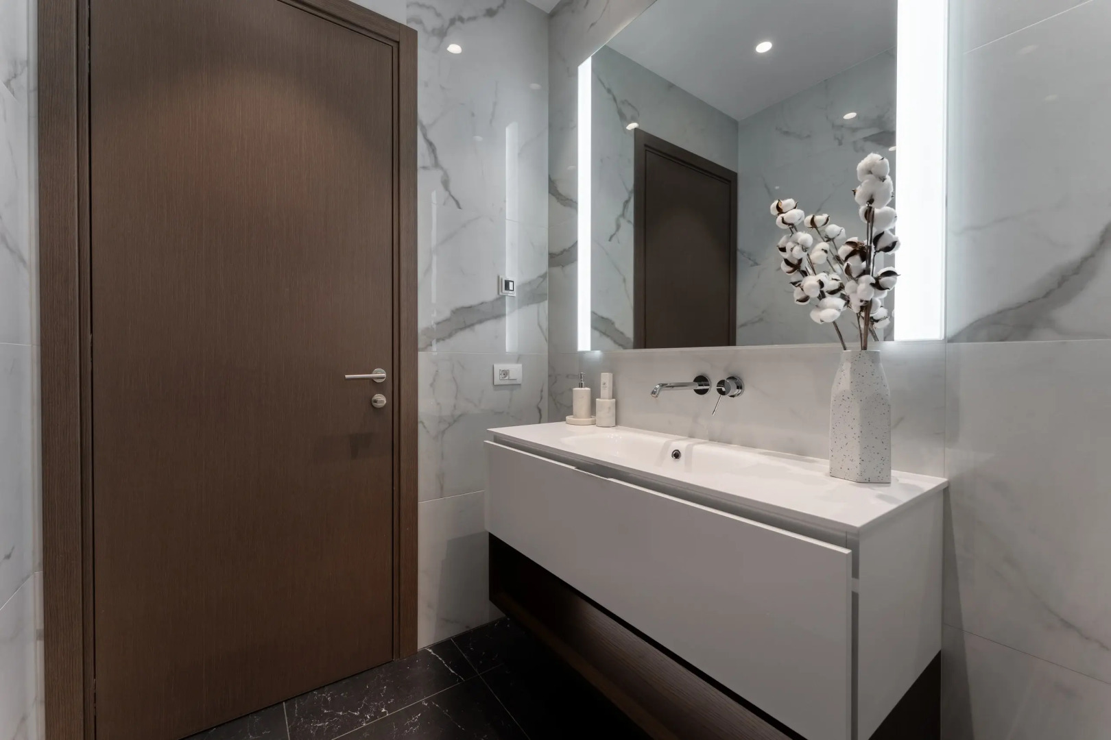 Апартаменты Апарт с Угловой Спальней с Панорамной Ванной