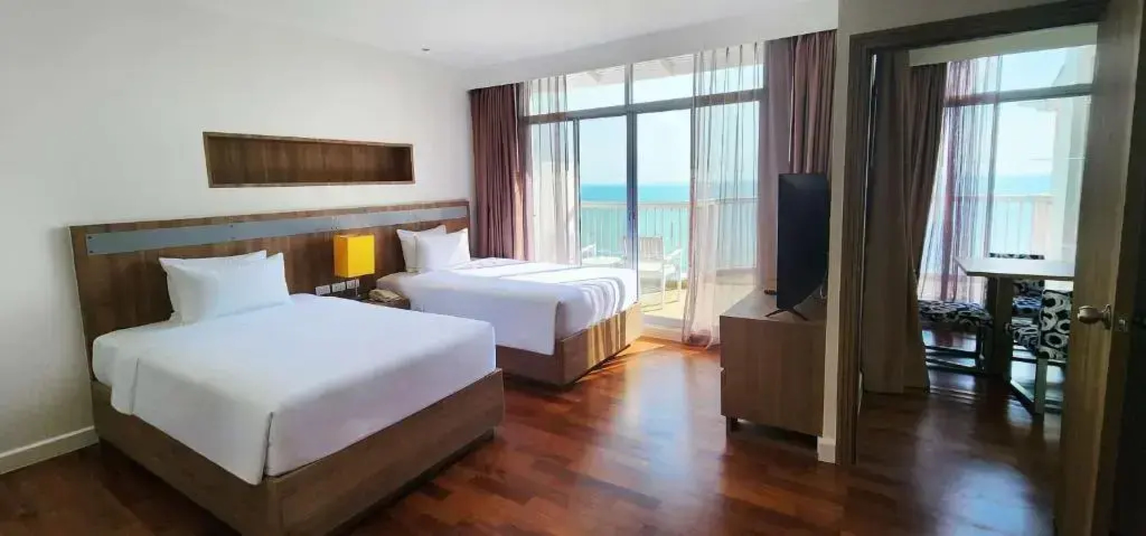 Отель Radisson Resort & Spa Hua Hin