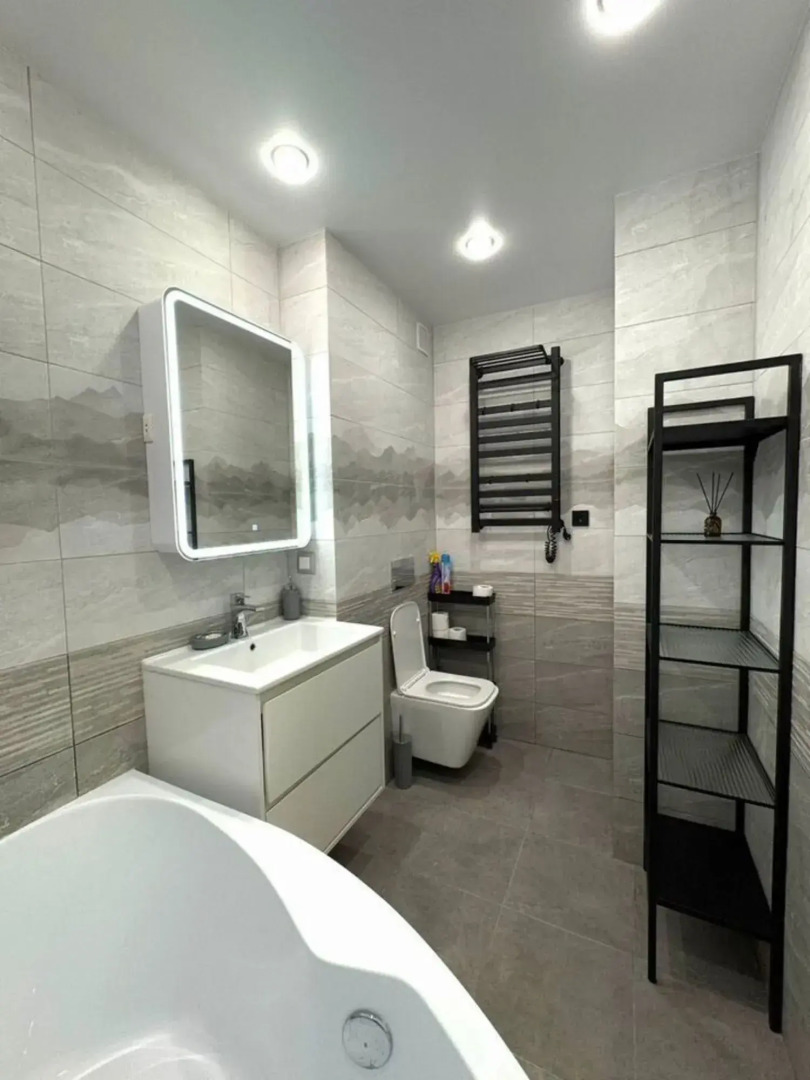 Квартира На Паровозной 15 (6а)