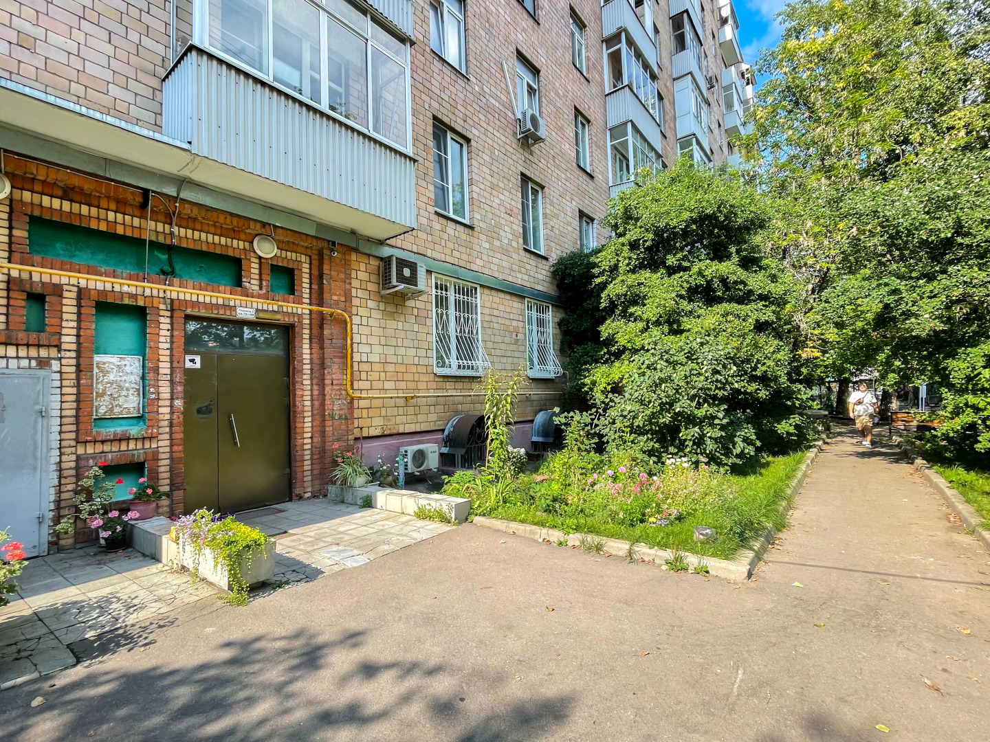 Квартира FolkFort стильная квартира у метро и ТЦ