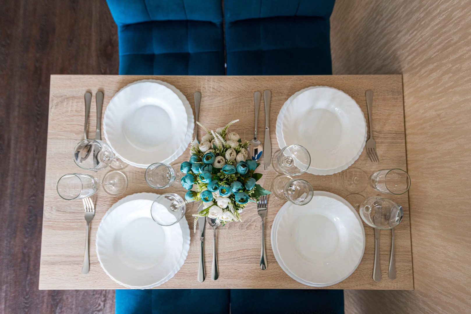 Квартира в престижном мкр. на П.Ермолаева 4 с видом на Волгу от RentAp, 4 сп.места