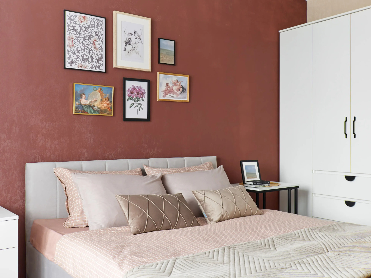 Апартаменты Бархатный Рассвет, возле Метро Горки