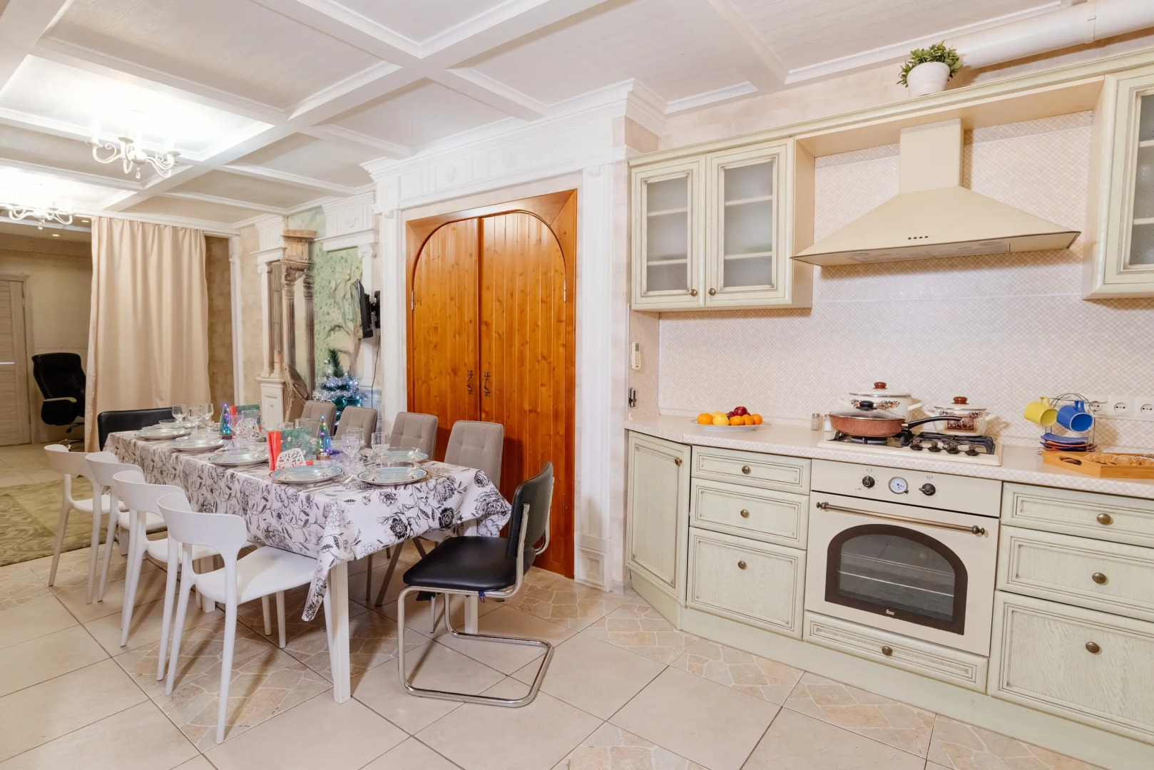 Частный дом Дом в Центре на Адмирала Крюйса до 15 чел в 100 м Аква парк и пляж