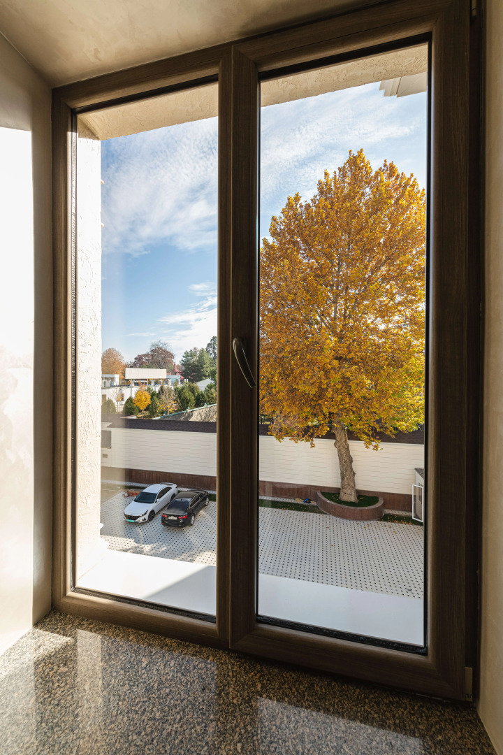 Отель Zarafshon Parkside Hotel