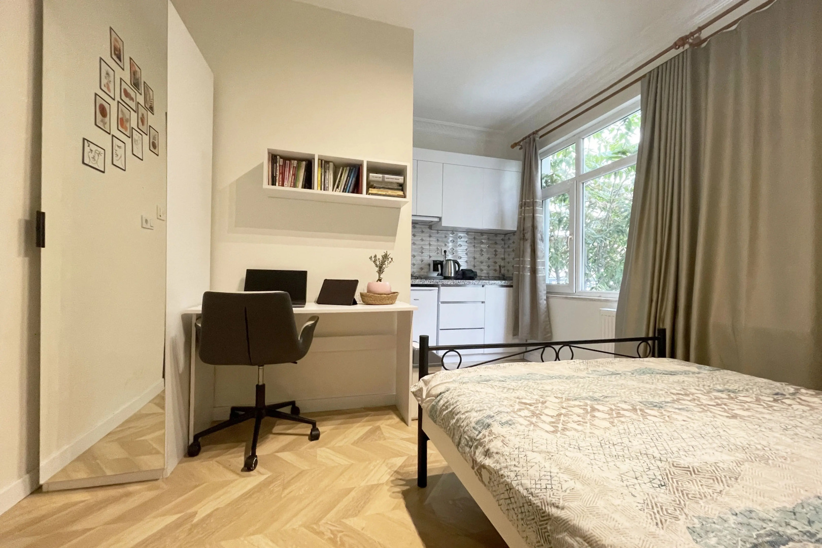 Апартаменты 2BR+2Bath entire apt with Balcony at central location