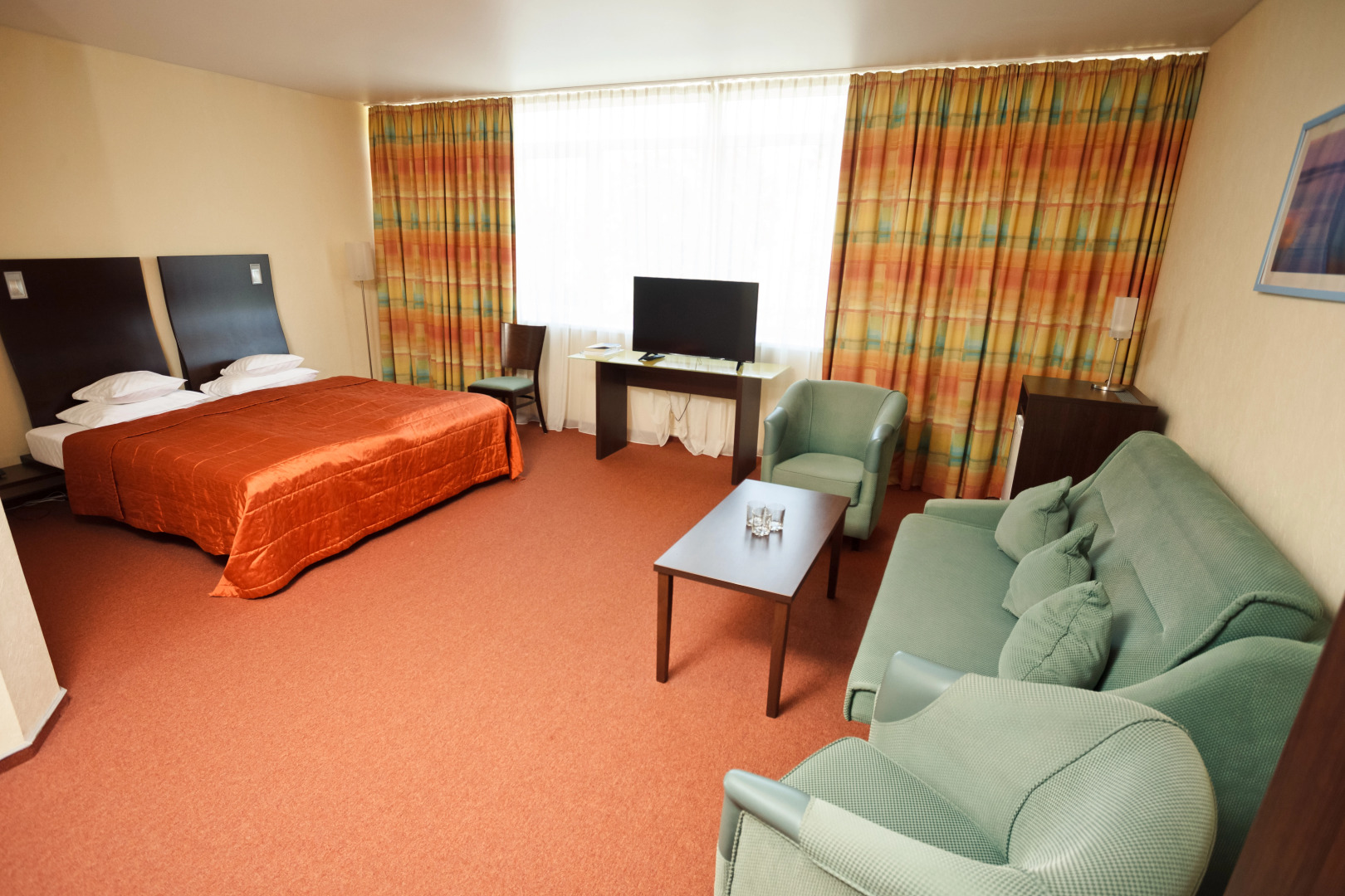 Отель Раушен