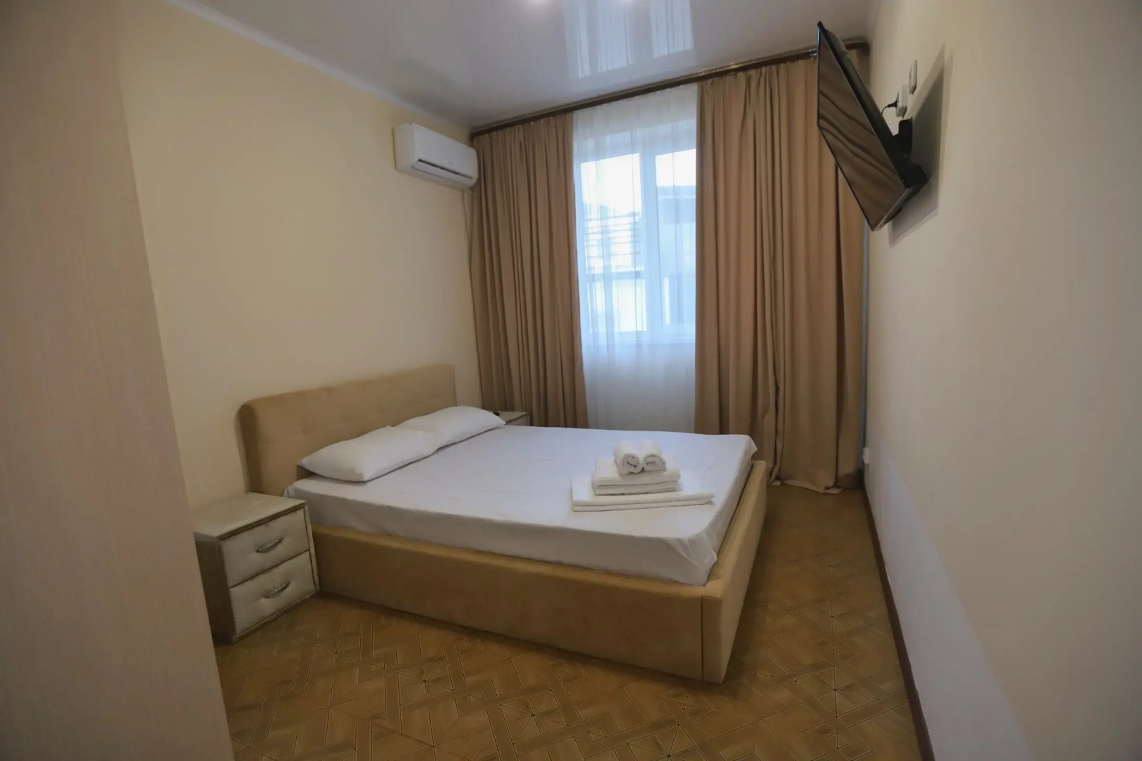 Отель Golden City