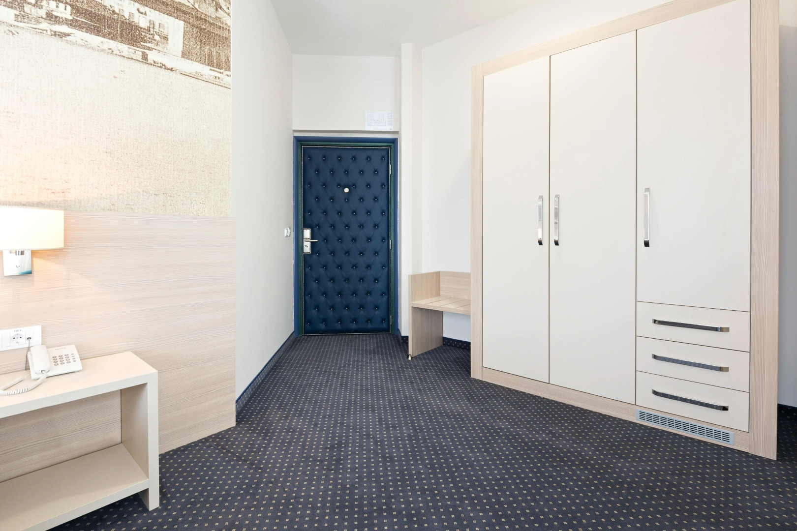 Ночлег и завтрак (B&B) Five Points Square - City Center