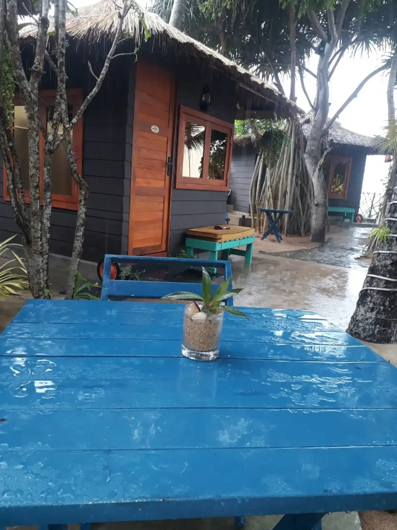 Мини-отель Tomorrowland Beach Villas & Fisherman's Wharf Restaurant