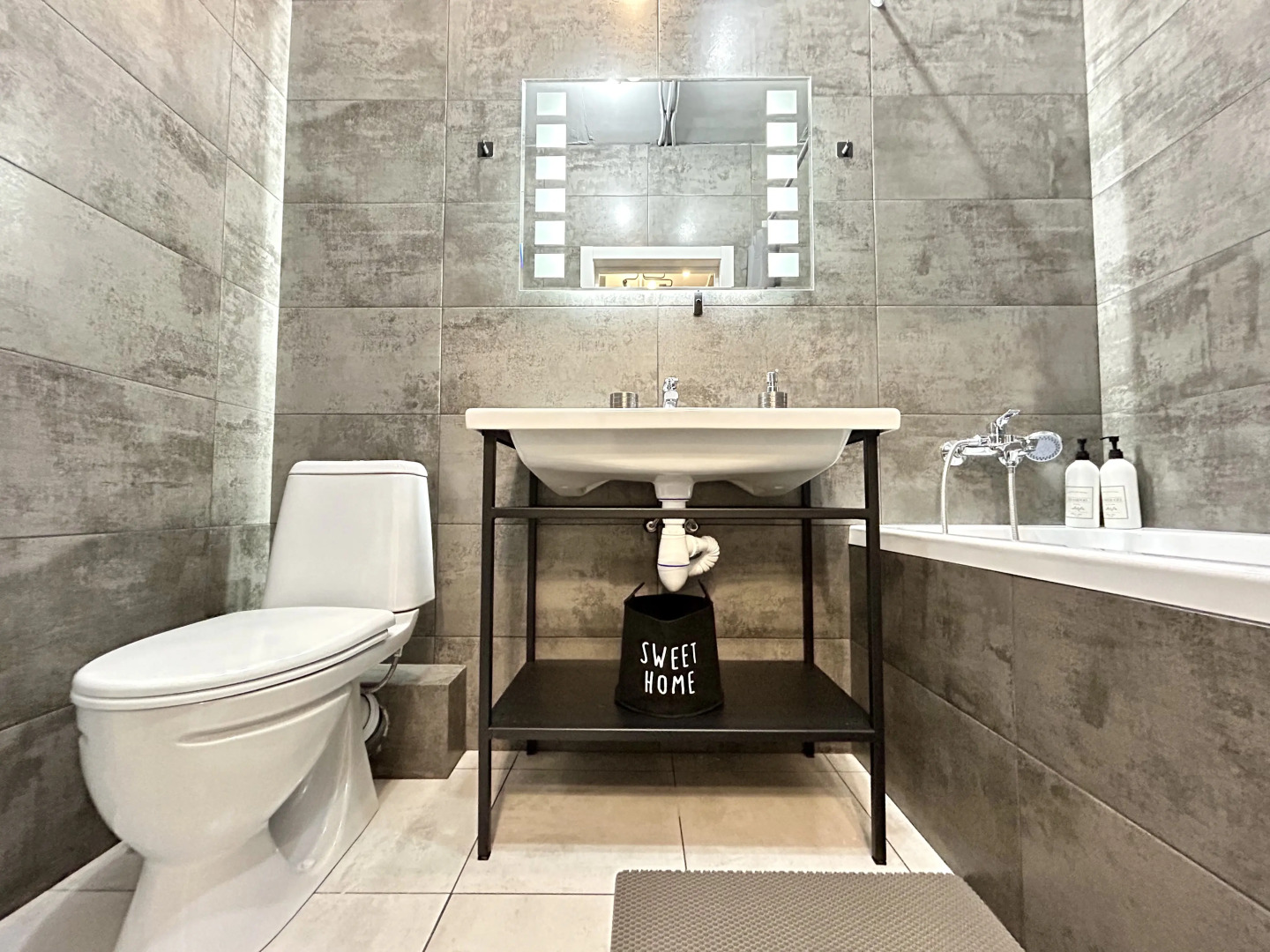 Апартаменты FSF Премиальная Студия с Дистанционным Заселением