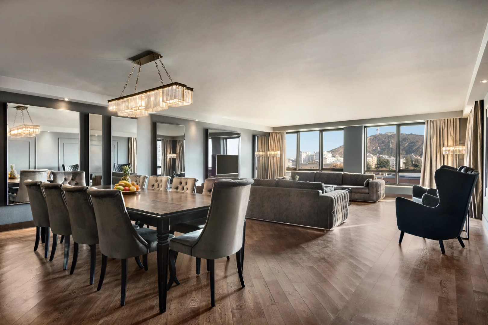 Отель Wyndham Grand Tbilisi