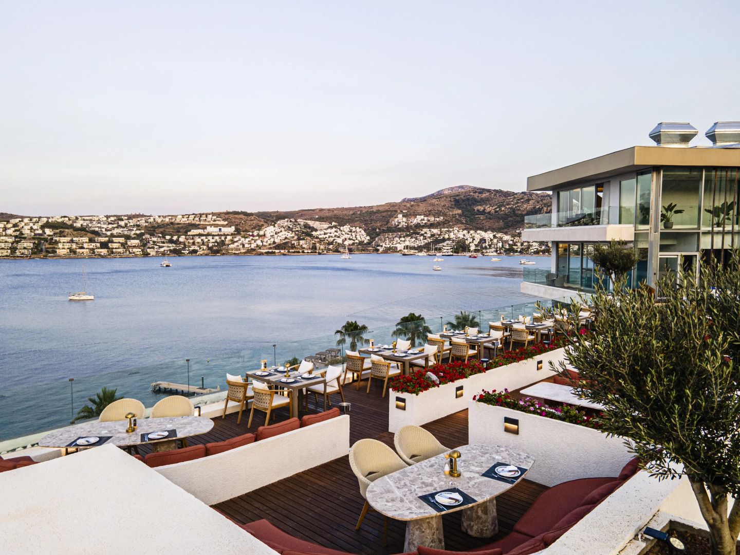Отель Cape Bodrum Luxury Hotel & Beach