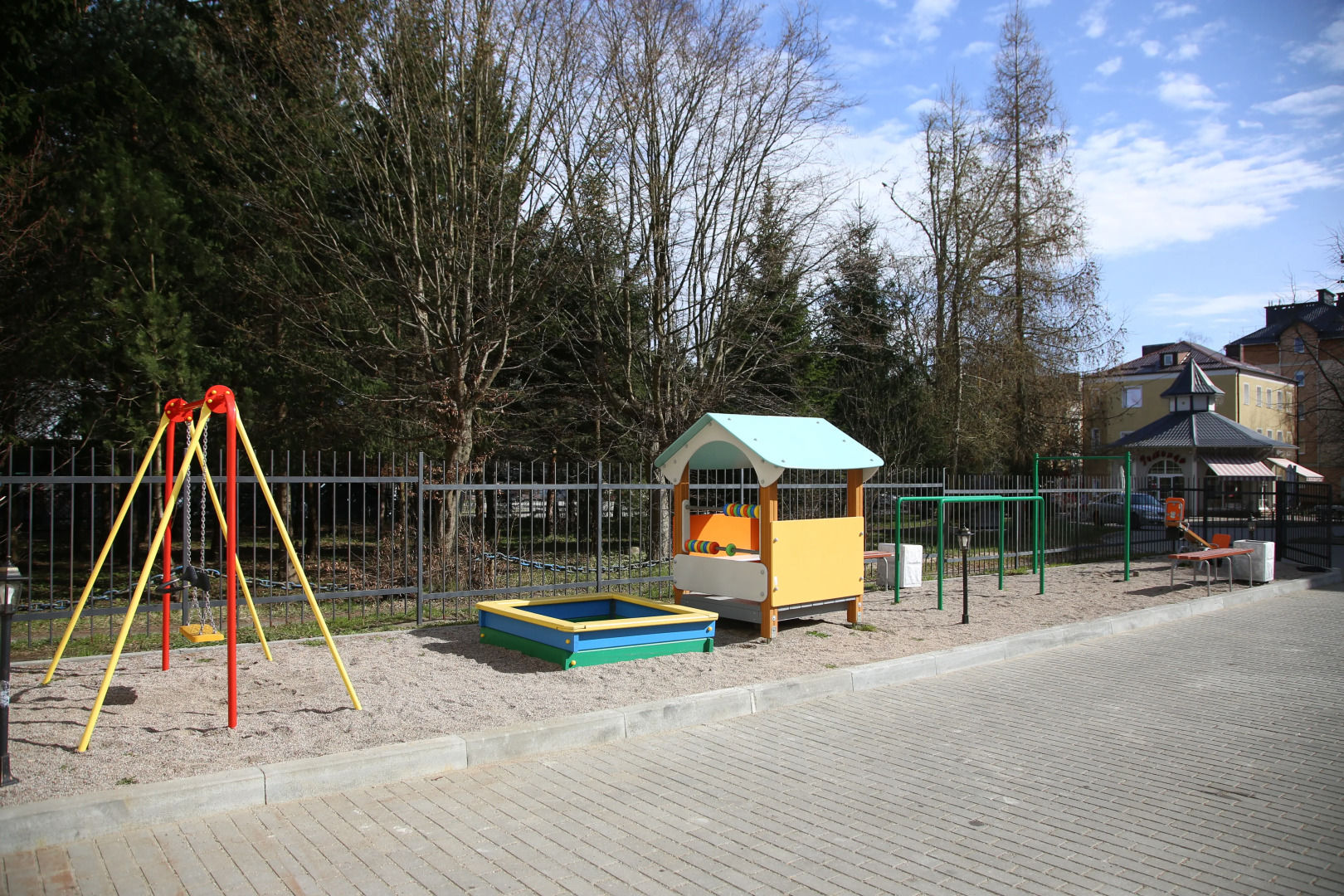 Апартаменты Ван Гог в парке на берегу Балтийского моря