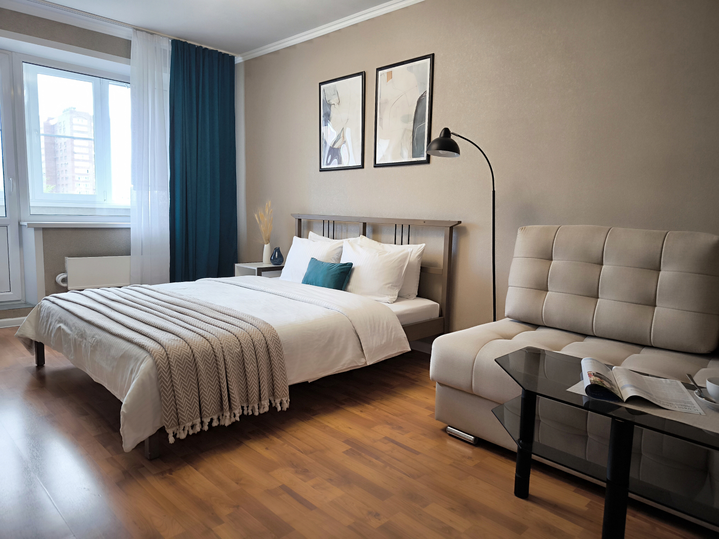 Квартира Солнечная Двухкомнатная с Видом на Город