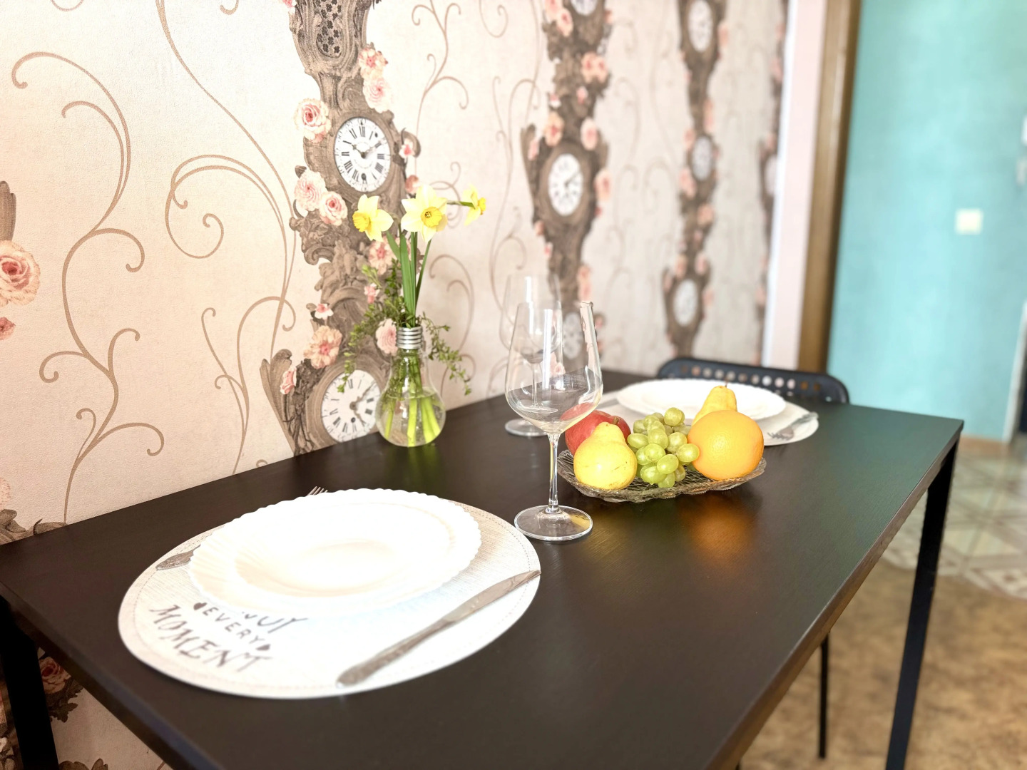 Апартаменты Друзья на Зорге 1