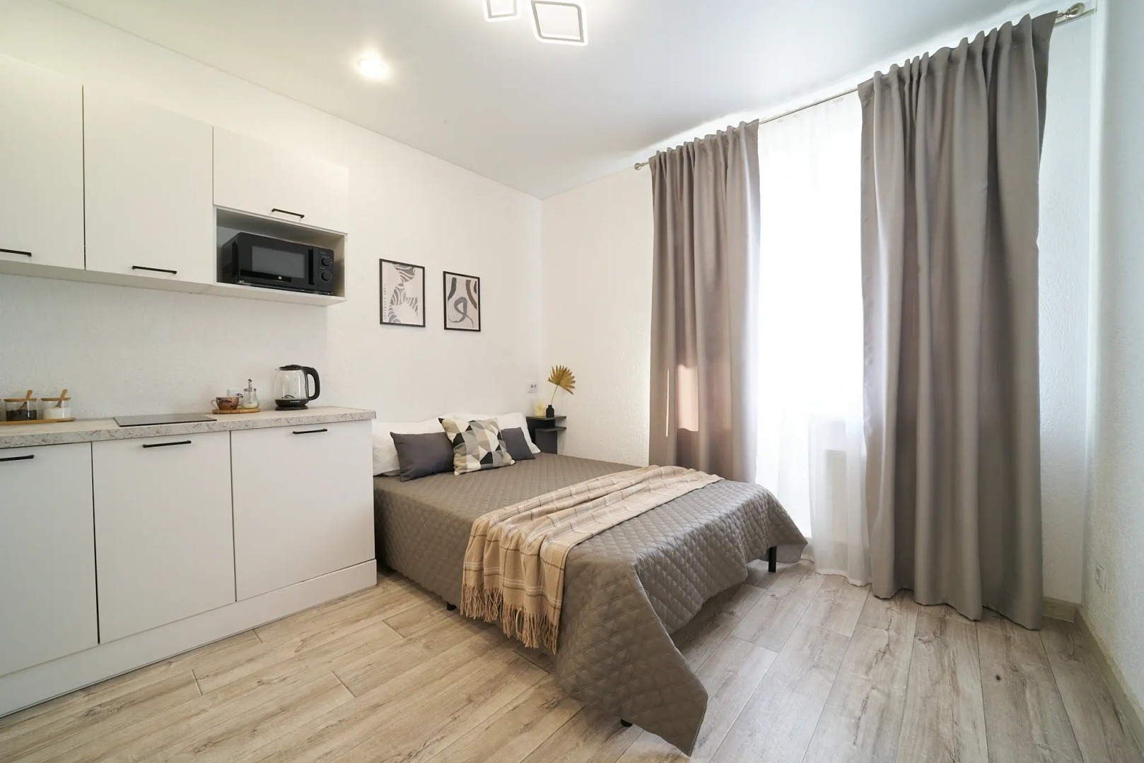 Квартира Родионова 202/2-70