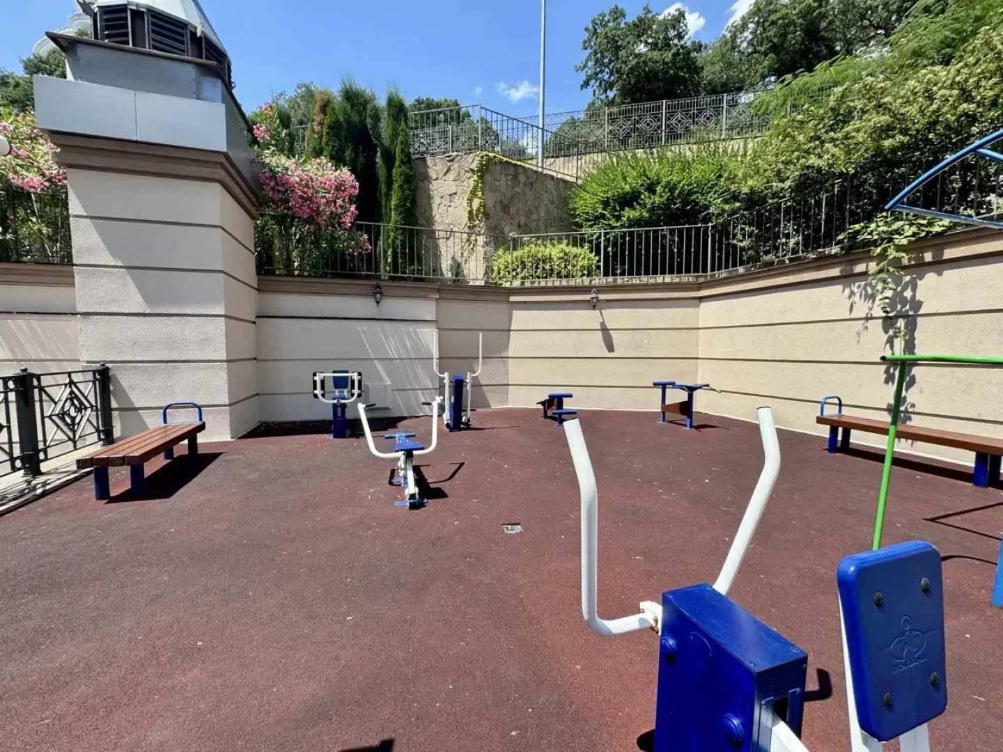 Апартаменты Двухкомнатные с Балконом Премиум класса в ЖК Дипломат