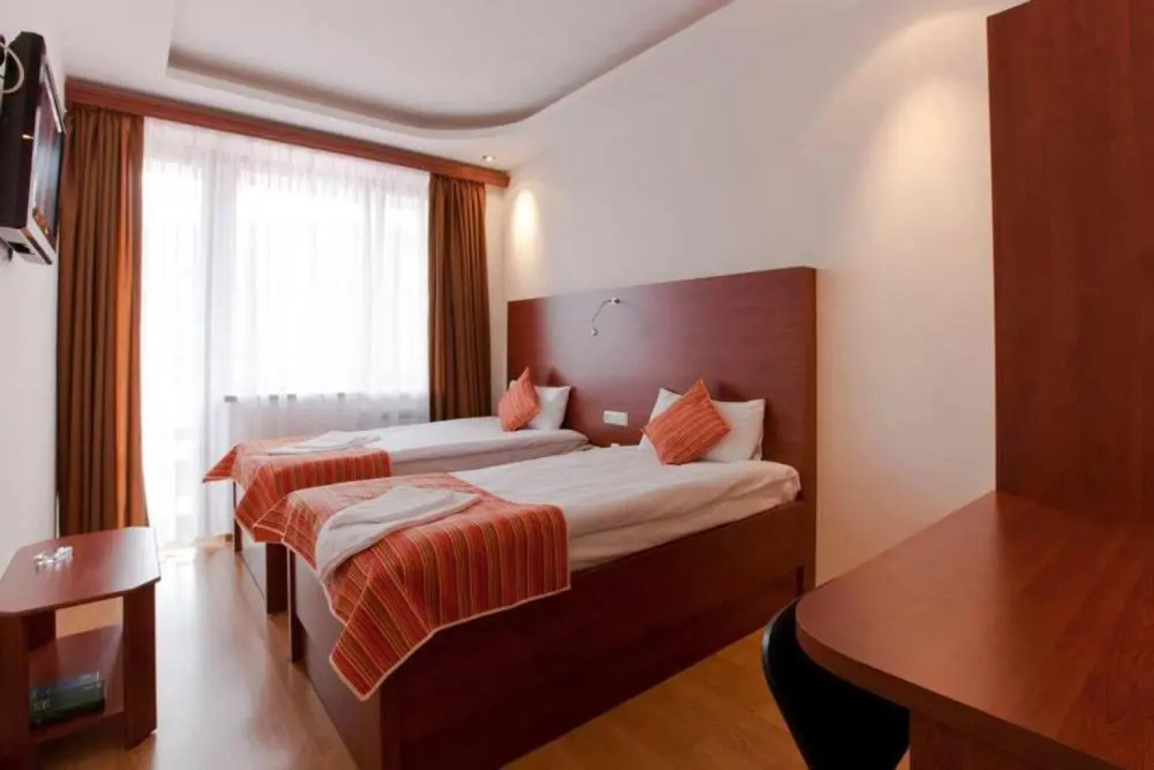 Курортный отель Ani