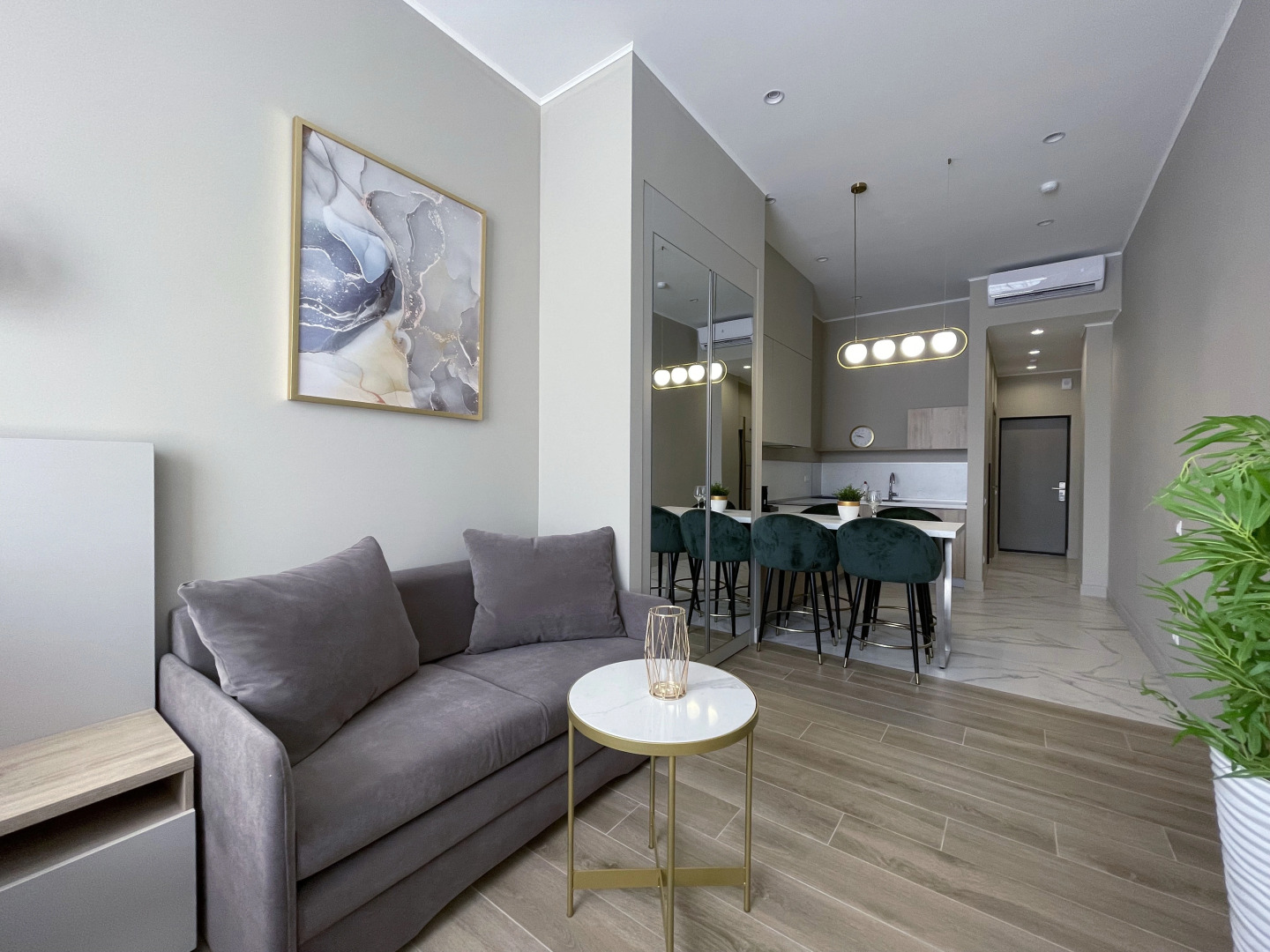 Апартаменты Навагинская 11