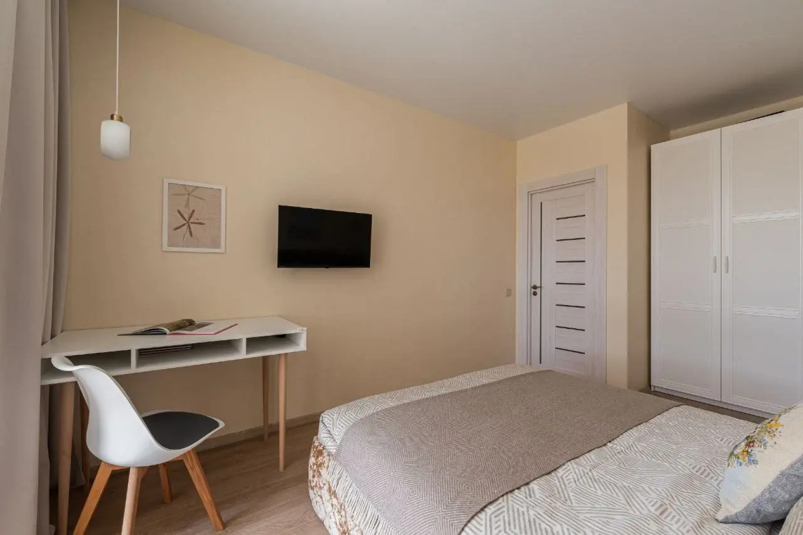 Апартаменты с паркингом на проспекте Независимости