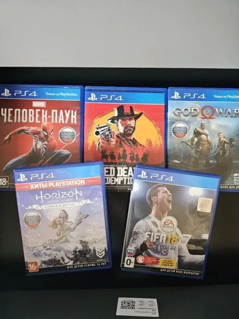 Частный дом Пaноpaмный дом в хвойнoм лесу с сaуной