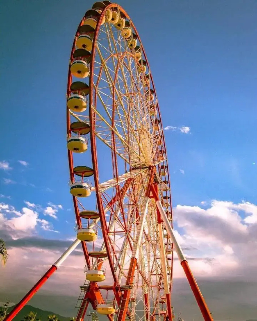 Апарт-отель V&V Orbi City