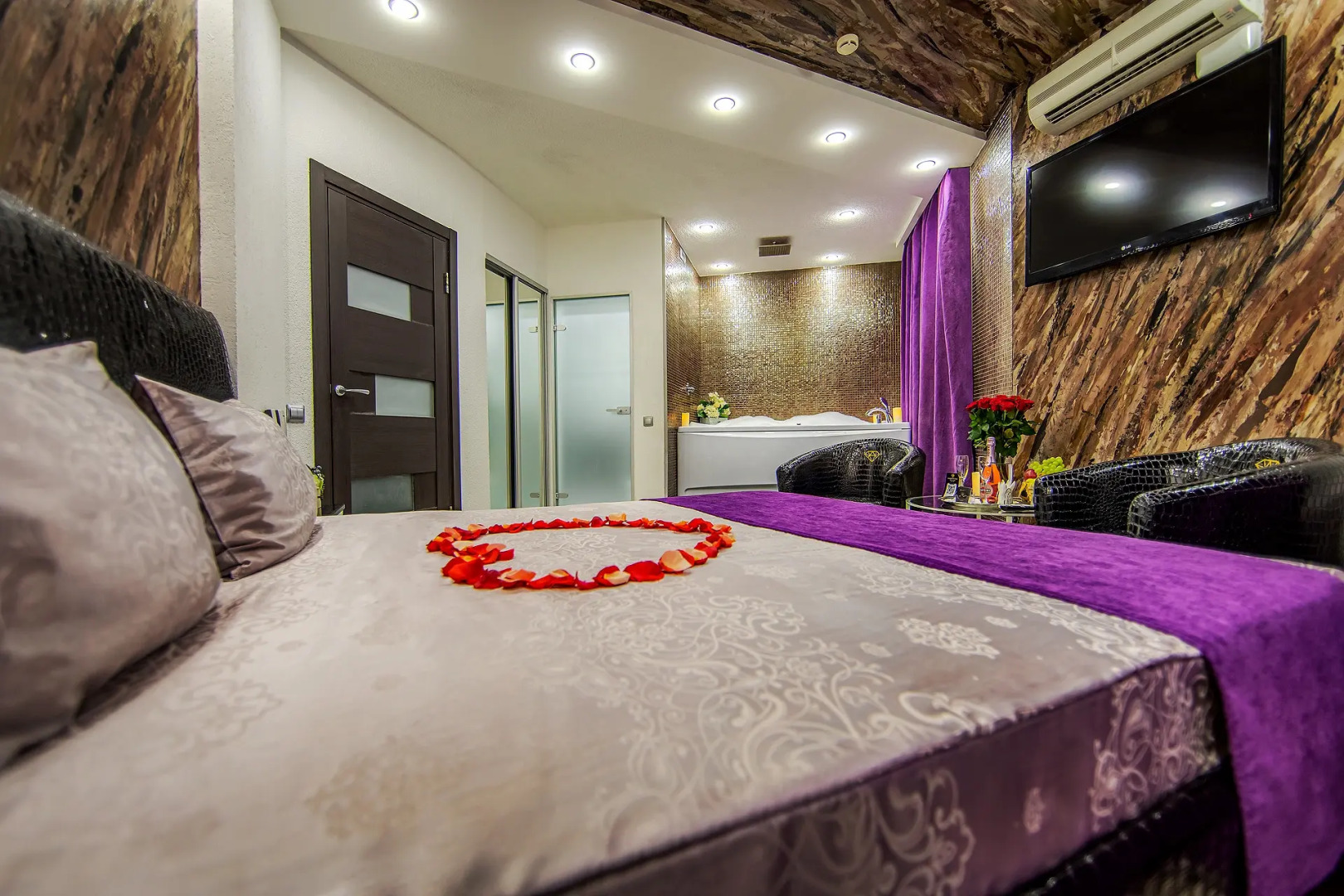 Отель Алекс на Проспекте Маршала Жукова