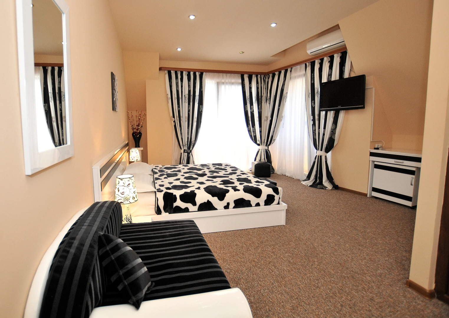 Отель Дипломат