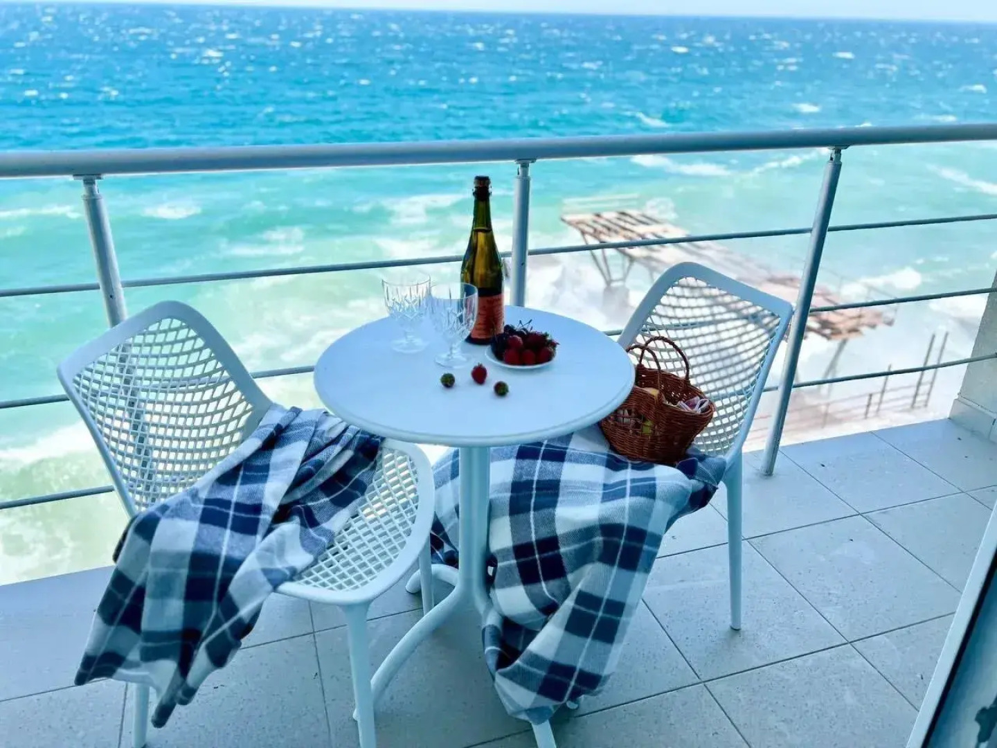 Апартаменты на набережной Пушкина, 17, Гурзуф