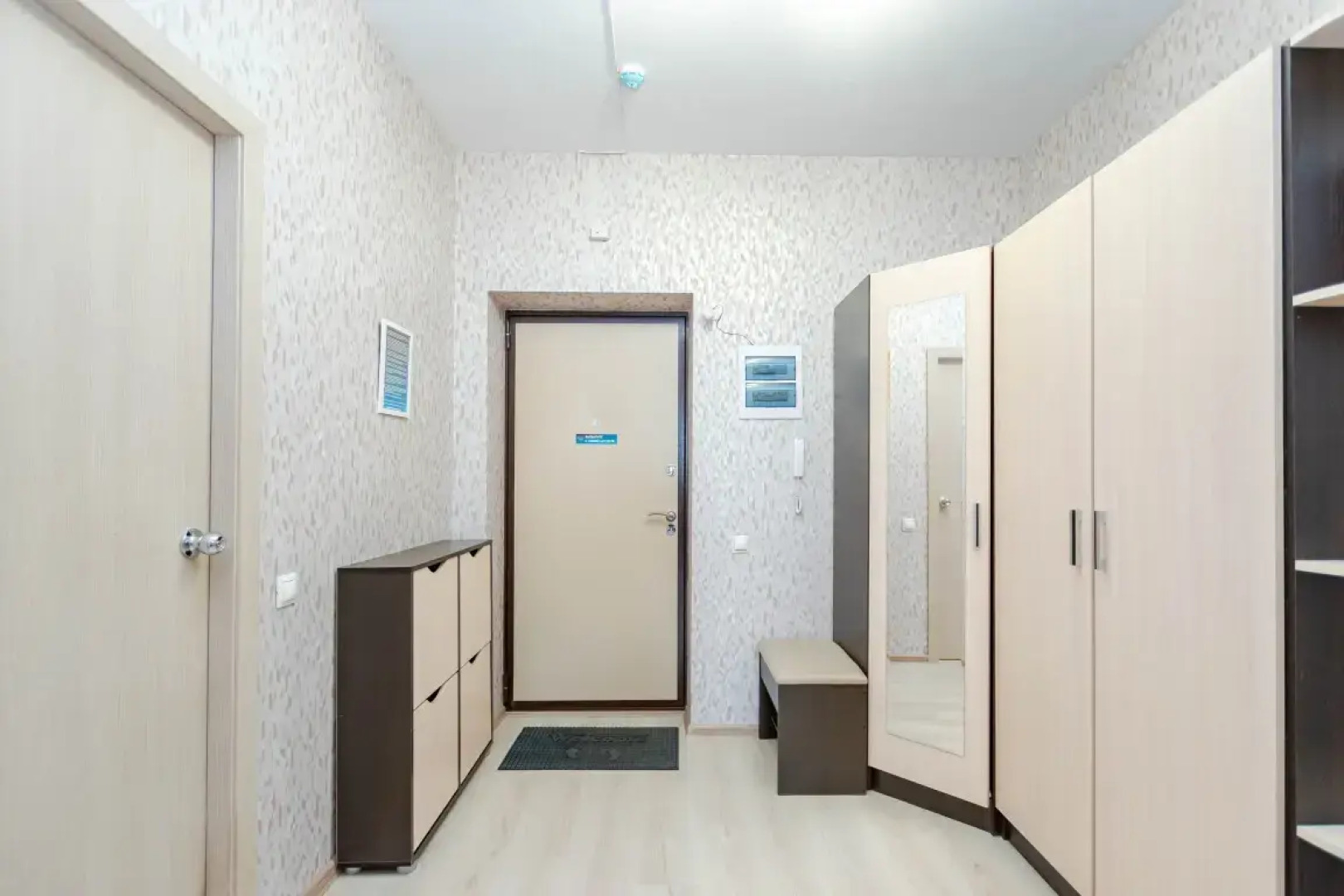 Апартаменты Cosmos Apart на Революции 48 Б (2)