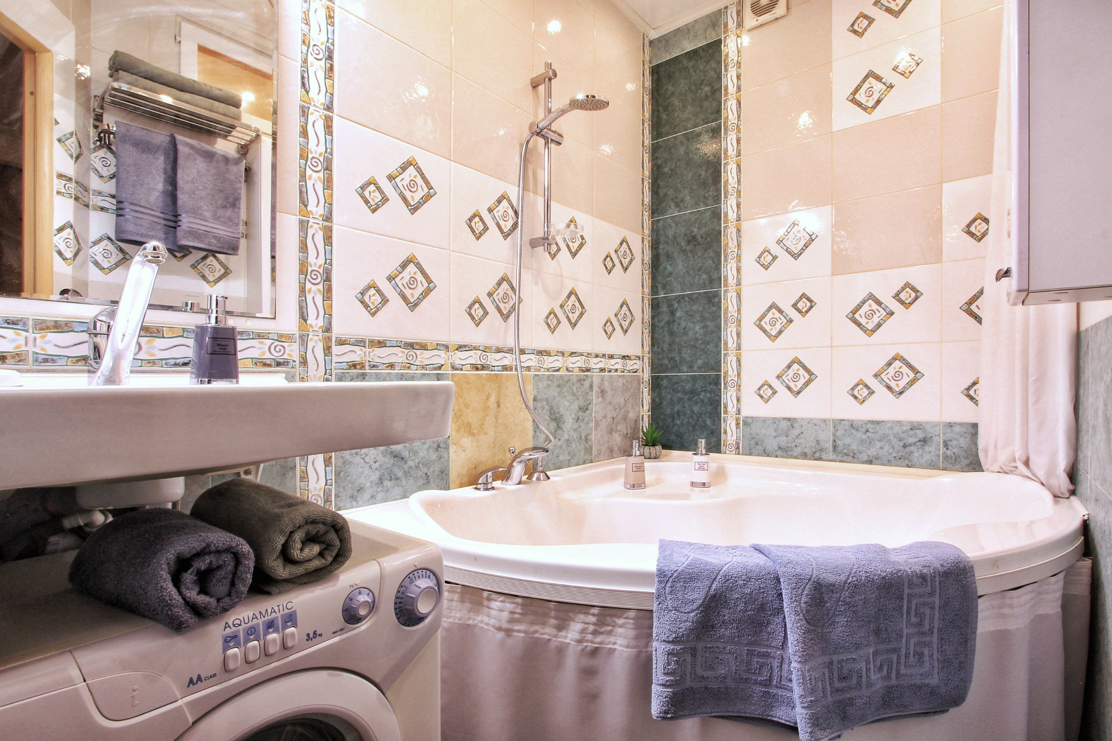 Апартаменты MirBon Sunrise Бауманская