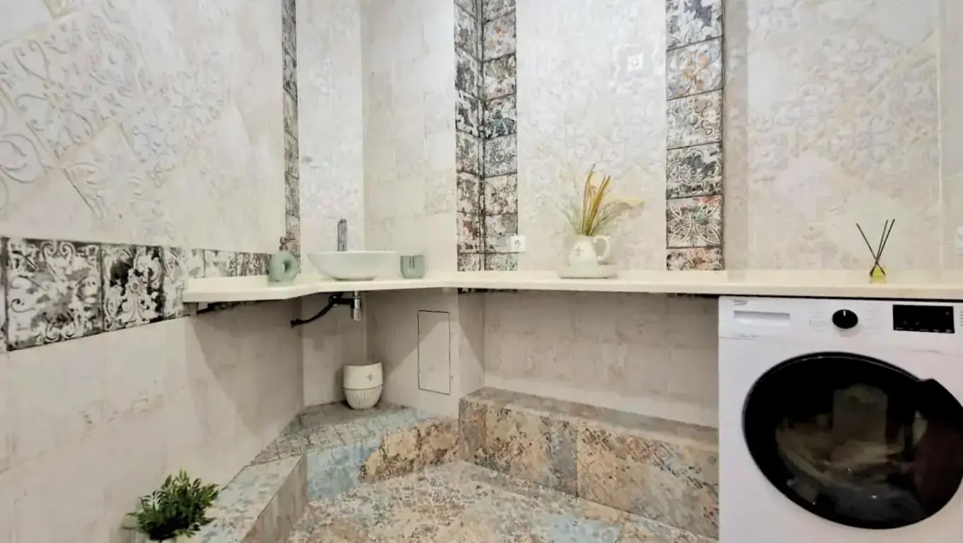 Квартира в Центре Города Рядом с Кремлёвской Набережной