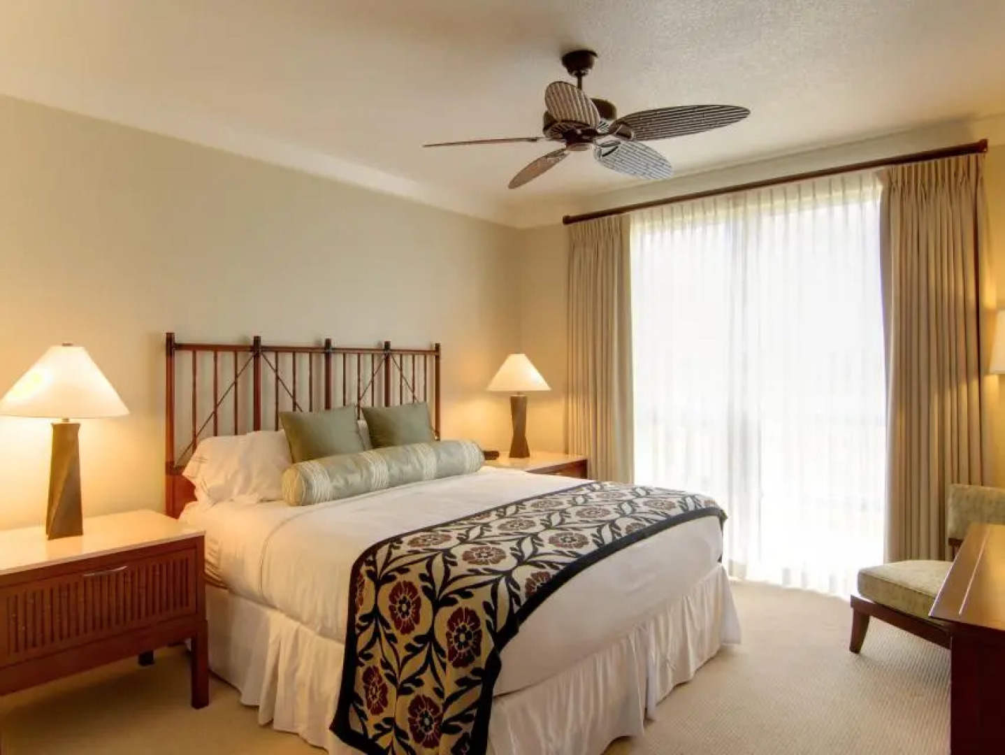 Апарт-Отель Views of Beach Pacific Ocean Lanai & Molokai