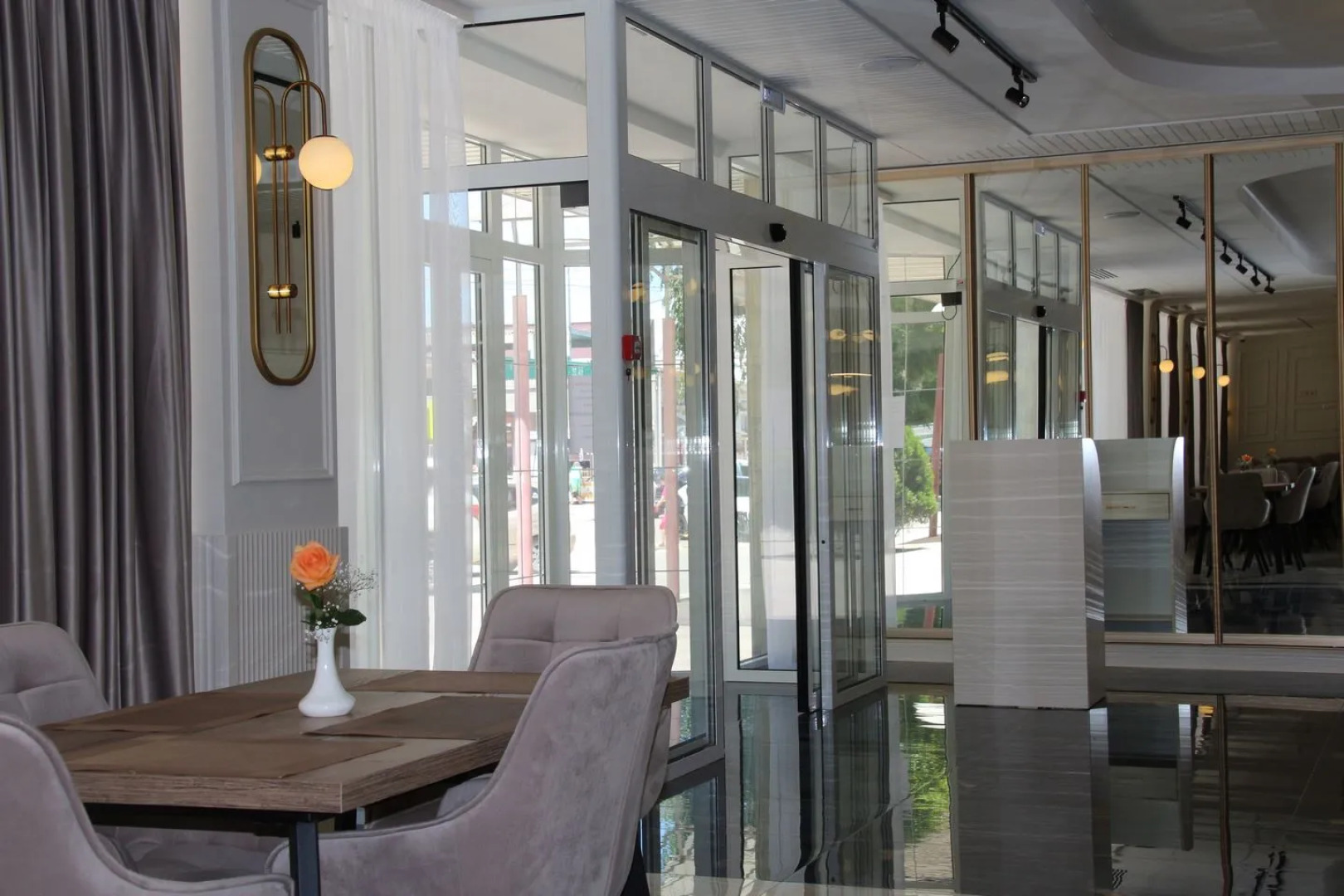 Гостиница Лидия