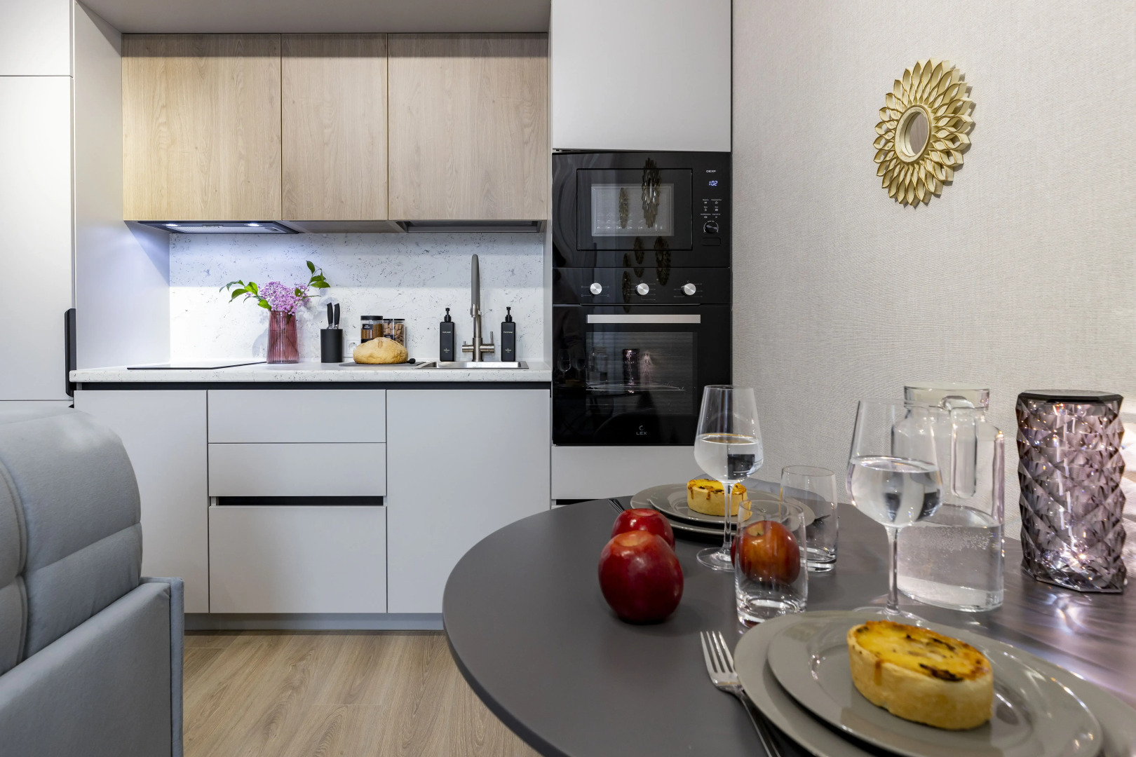 Квартира Уютная дизайнерская студия рядом с Экспофорумом Спб