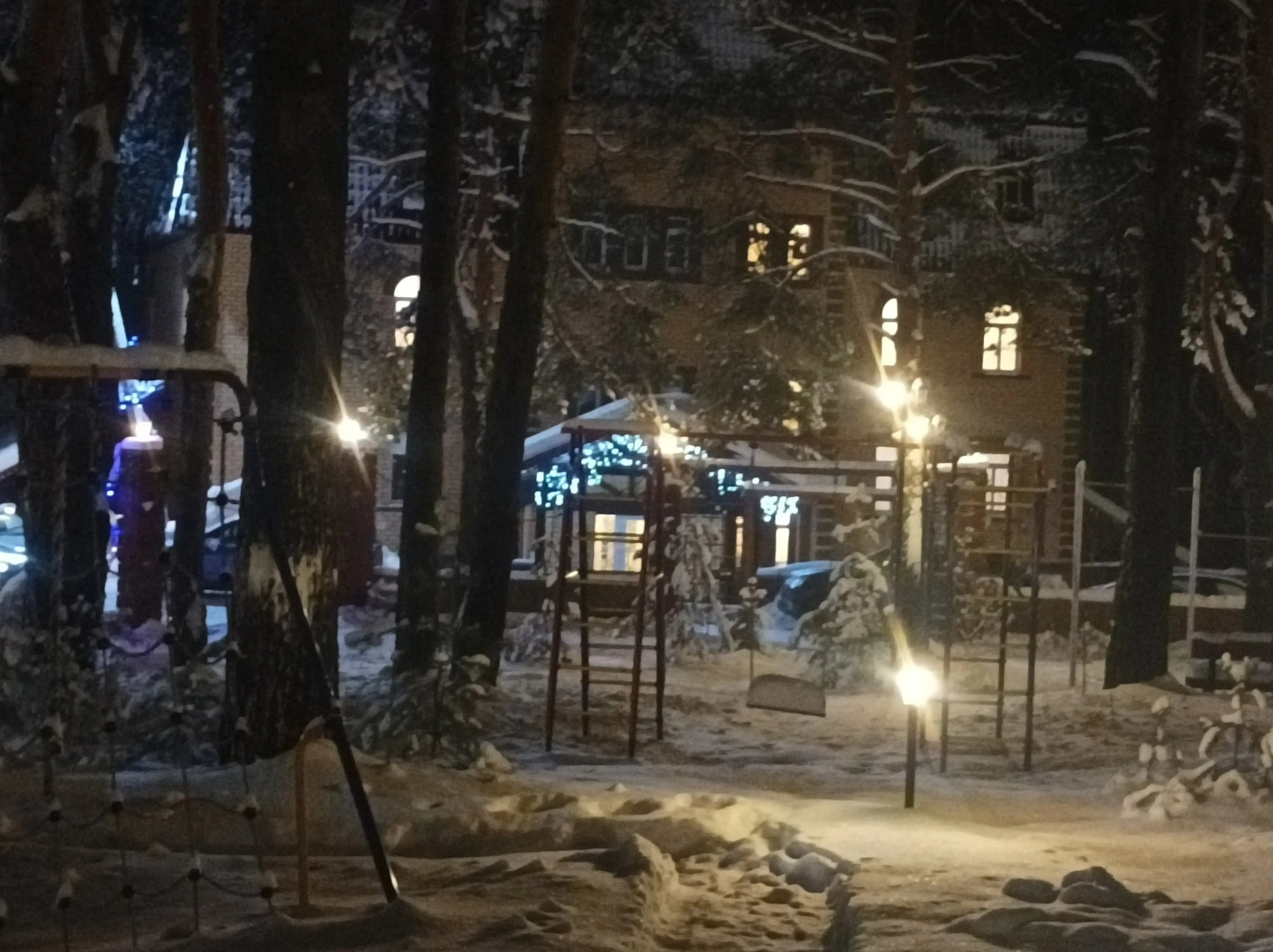 Гостевой дом Сосновая аллея в Дядькино