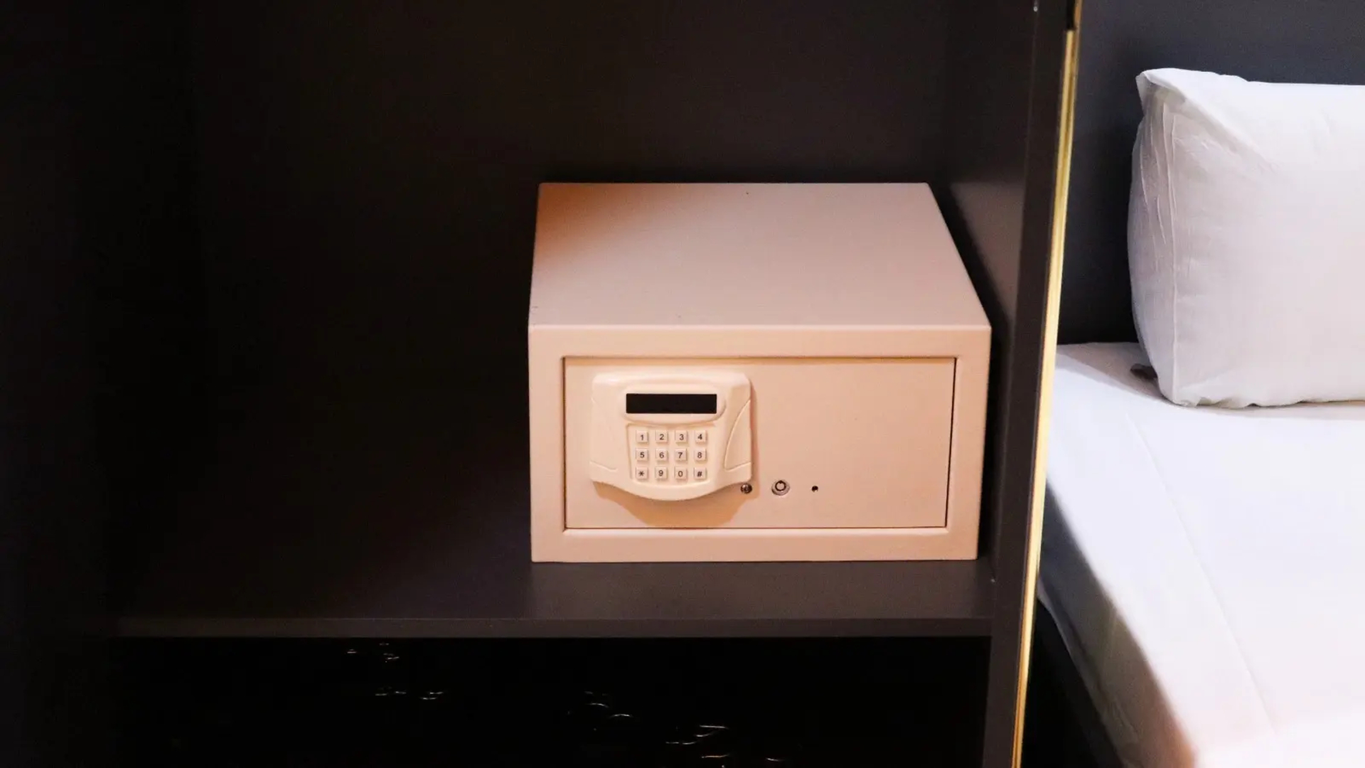 Отель DNZ Taxim Feridiye