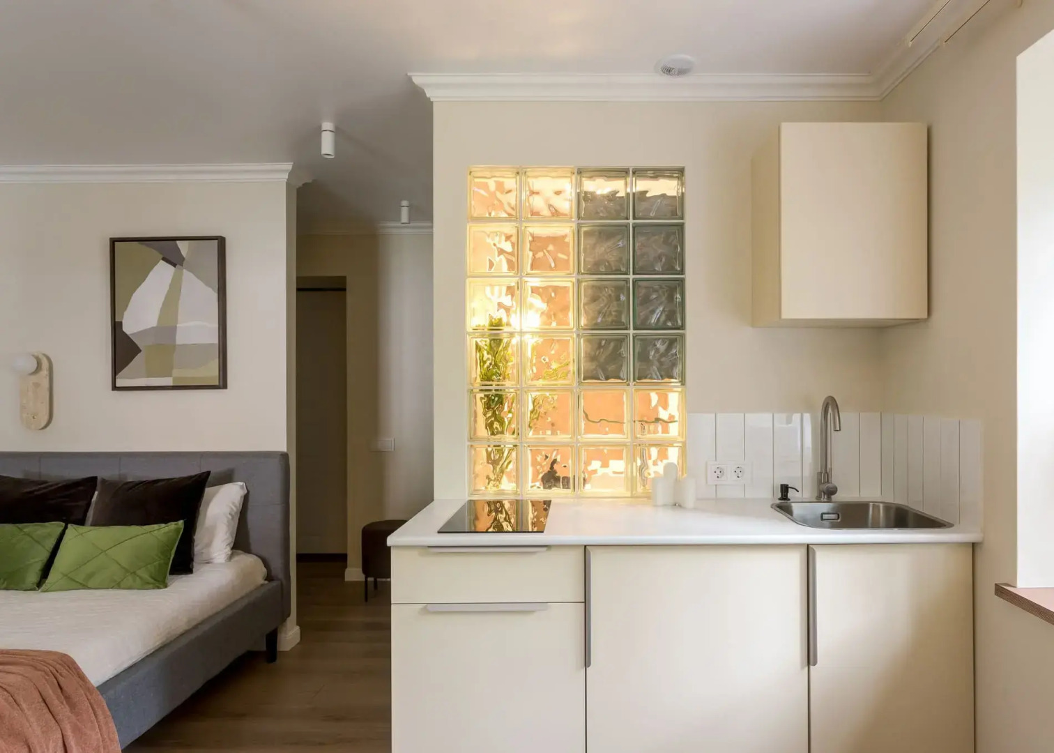 Апартаменты Душевно на Новолучанской 26.2