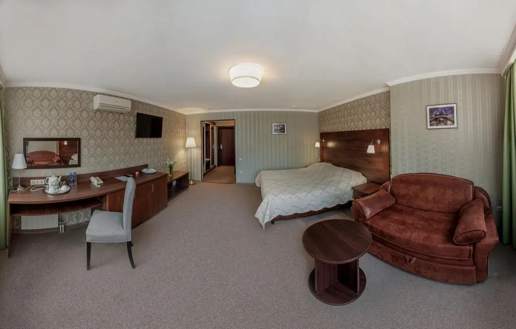 Отель Аврора