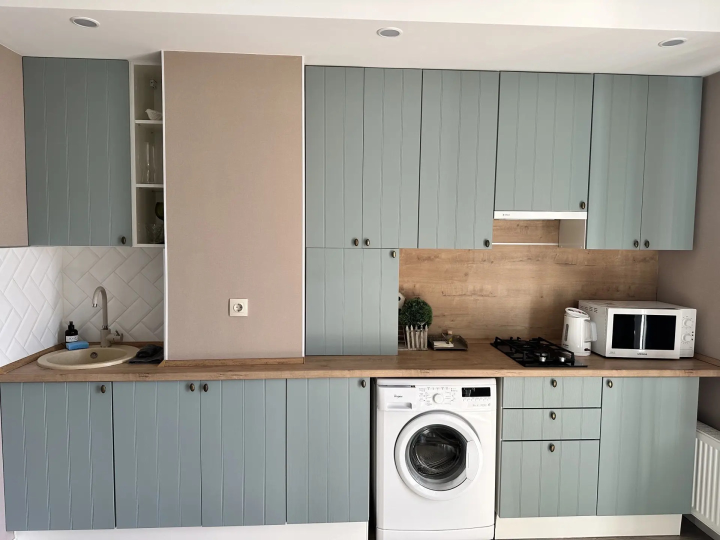 Апартаменты Studio With Lake View