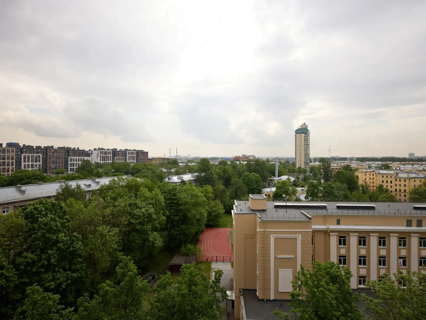 Квартира Студия Бирюза в 3 минутах пешком от метро Лесная