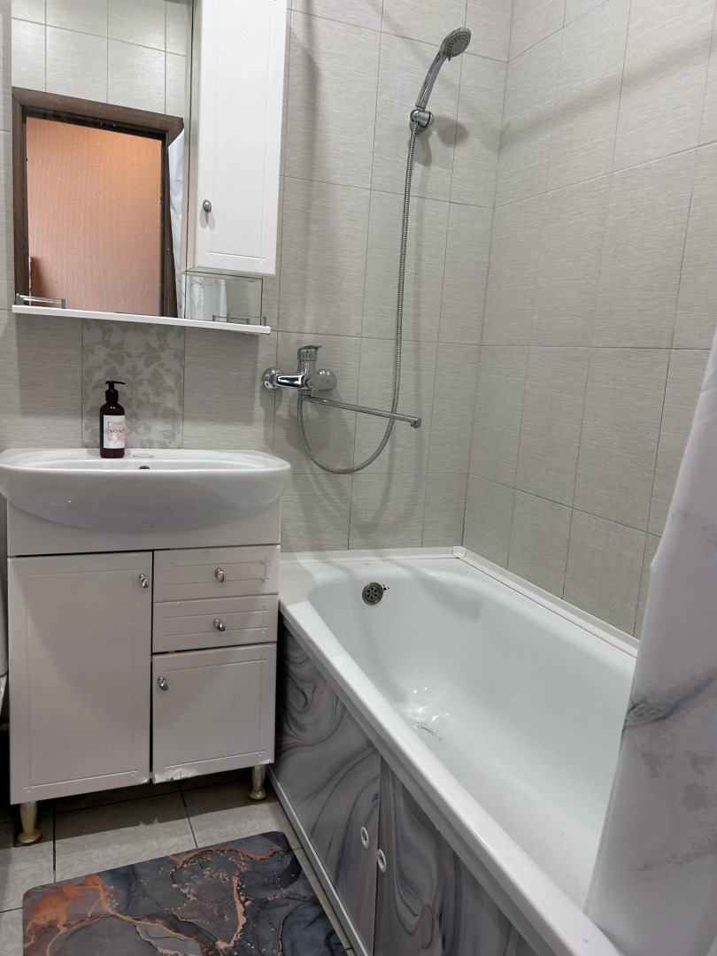 Апартаменты Хорошая квартира в пешей доступности с больницей Электроника