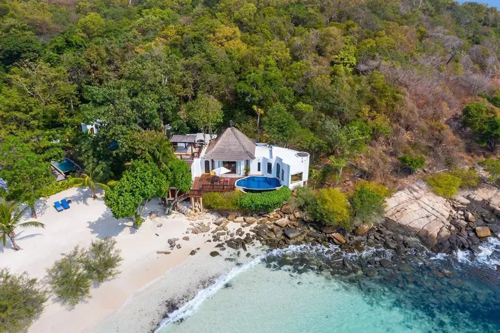 Курортный отель Paradee