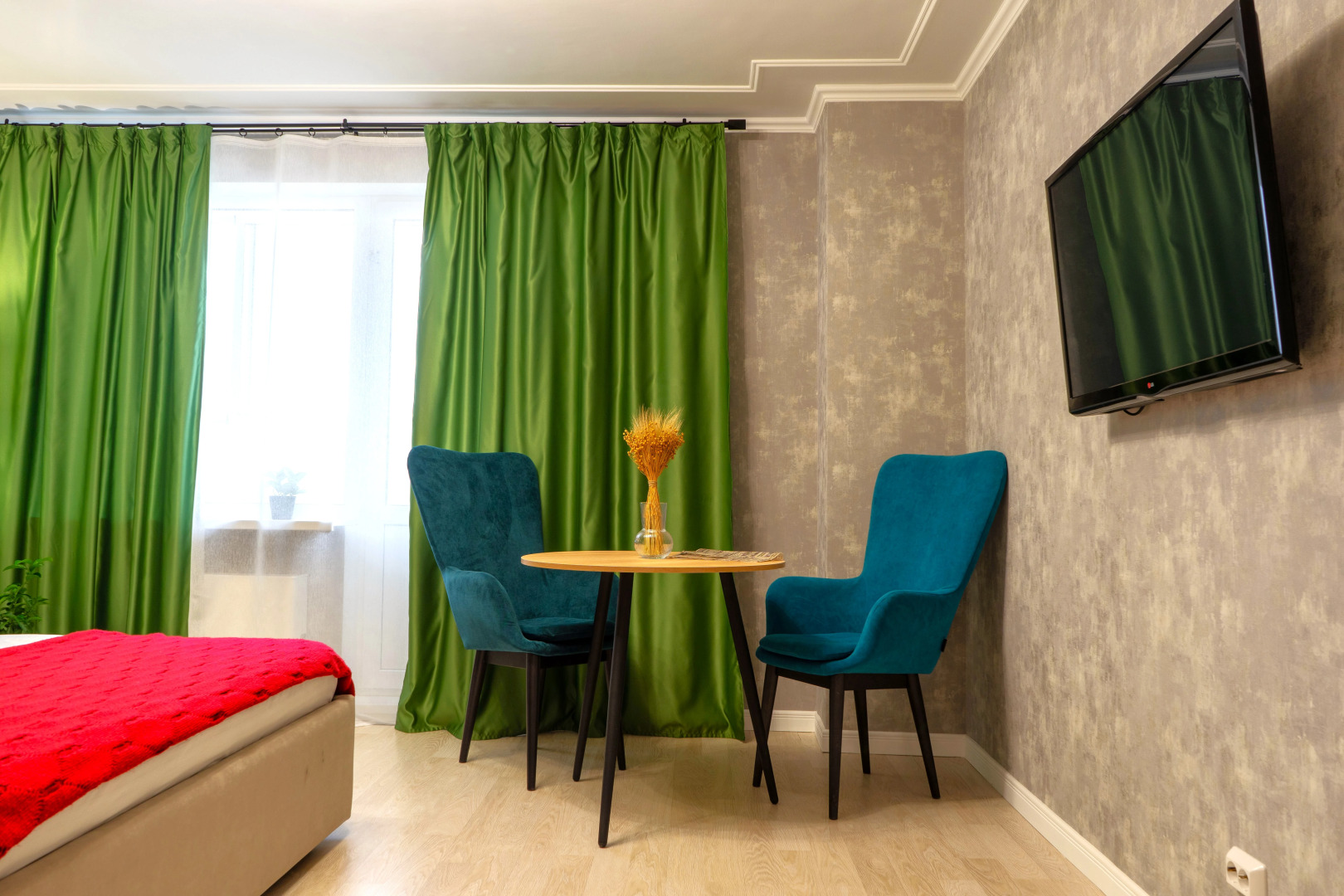 Апартаменты ZebraHome c видом на город и лес