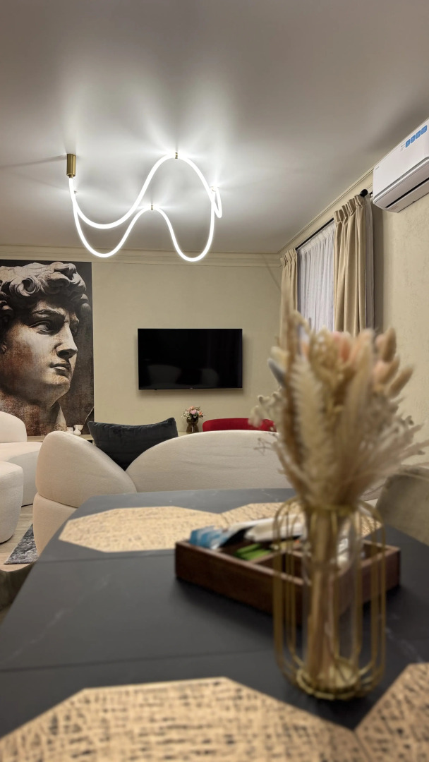 Квартира стильная 2х-к с изысканным ремонтом в ЖК Апарт